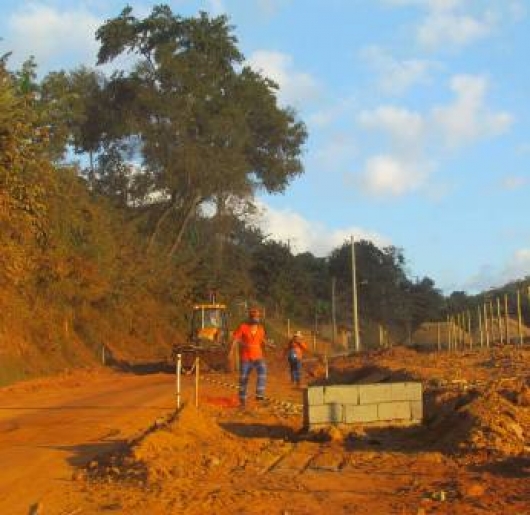 Serro: obras de pavimentação são retomadas