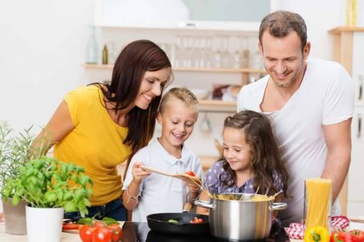 Dia dos Namorados com os filhos? Veja dicas de programas