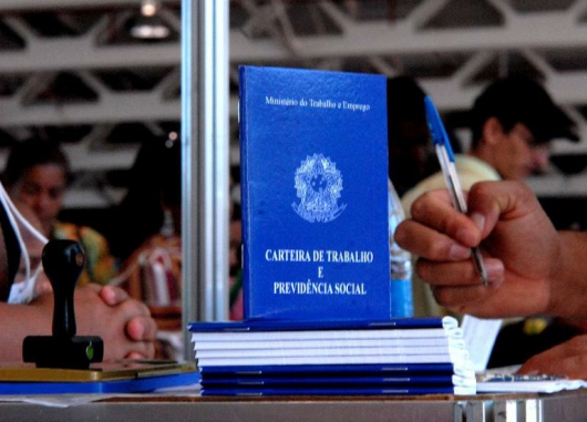 PIS será liberado na terça-feira para nascidos em março e abril