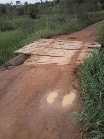 Comunidade Reclama: Cidadão faz nova reclamação sobre riscos da ponte da Jacutinga