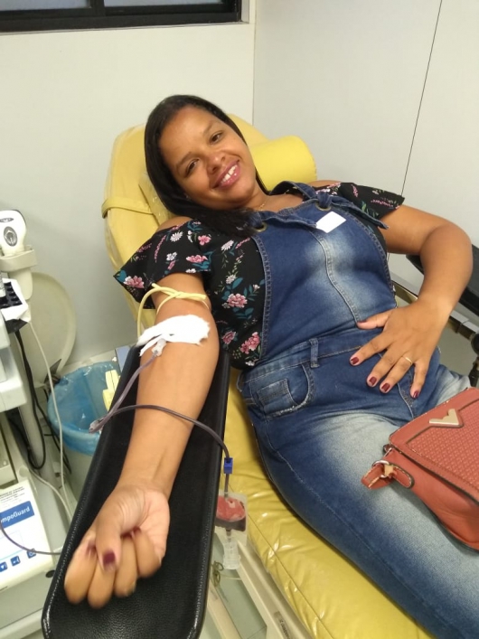 Mais de 20 voluntários de Guanhães realizam doação de sangue no Hemominas da Capital