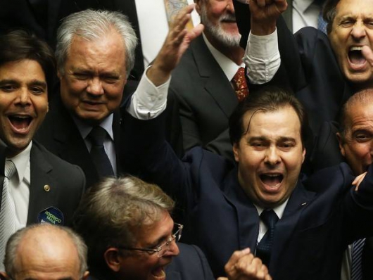 Novo presidente: Rodrigo Maia vence Rosso no 2º turno e é eleito presidente da Câmara