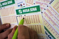 Mega-Sena acumula e prêmio pode chegar a R$ 34 milhões
