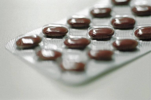 Médicos alertam para riscos de prescrição de testosterona para mulher
