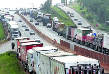 MOBILIZAÇÃO: Caminhoneiros vão parar o país
