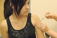 Meninas de 12 e 13 anos têm até dezembro para se vacinarem contra HPV
