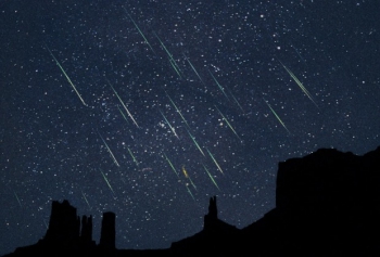 BELEZA: Madrugada de amanhã terá chuva de meteoros