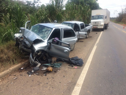 Casal morre e cinco pessoas ficam feridas em acidente na BR-381