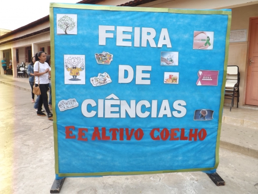 E.E. Altivo Coelho realiza Feira de Ciências e Família na Escola