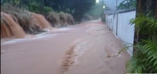 Chuvas deixam cerca de 20 desabrigados, 07 feridos e 02 pessoas mortas em Dores de Guanhães