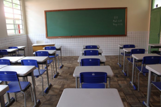 Governo anuncia início do retorno das atividades escolares presenciais em 218 cidades de Minas