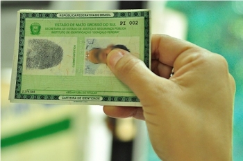 Nesse final de semana: Mutirão da carteira de identidade em Serro atrai pessoas de outras cidades da região