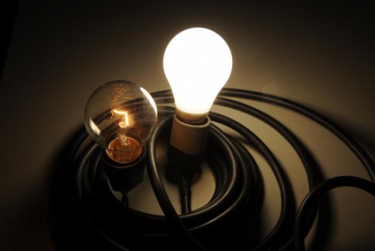 Com fim do horário de verão, consumidor deve tentar economizar energia