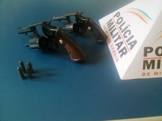 São João Evangelista: Após denúncia anônima, idoso é flagrado com armas em casa