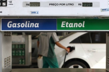 Aumento no preço da gasolina faz venda e produção do álcool dispararem em Minas