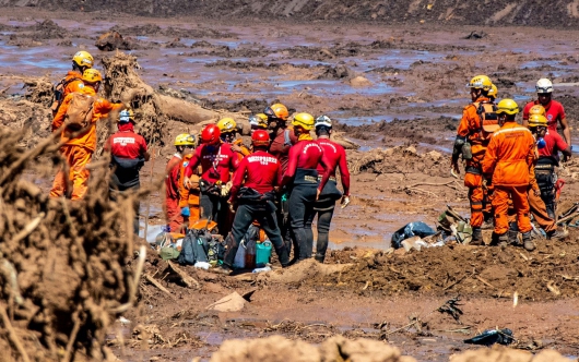 Buscas são retomadas pelo 6º dia em Brumadinho