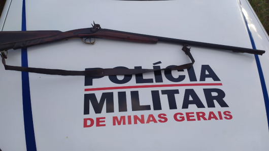 Homem que ameaçava família com arma de fogo é preso em zona rural de Virginópolis