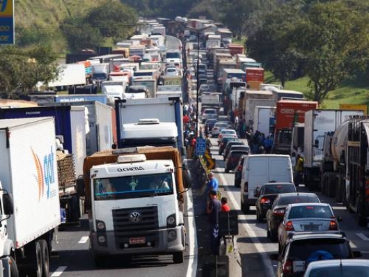 Tentativa de acordo não garante o fim da greve dos caminhoneiros