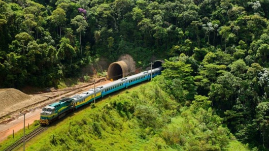 Trem deixa de circular entre MG e ES pela 2ª vez esta semana por causa da crise na segurança