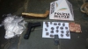 Operação em Ferros apreende drogas, armas e um homem com mandado de prisão