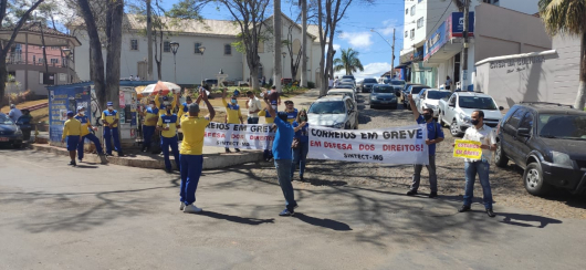 GUANHÃES E REGIÃO: Parte dos funcionários da Agência e do Setor de Distribuição do Correios entram de greve