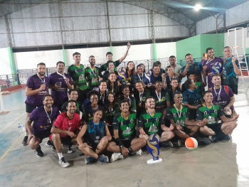 ESPORTE: Equipes masculina e feminina de vôlei de Guanhães sangram-se campeãs invictas de torneio em Rio Vermelho