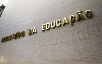 MEC abre novas vagas em curso para professor de alfabetização