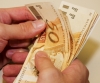 Novo sal&aacute;rio m&iacute;nimo de R$ 724 est&aacute; em vigor