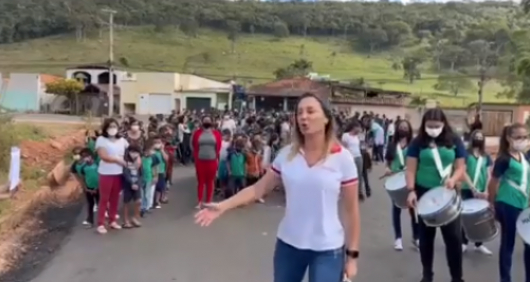 GUANHÃES Via que dá acesso à E.E Fazenda São Sebastião é finalmente pavimentada