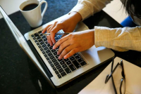 Mulheres ganham 21% a menos do que os homens e s&atilde;o maioria entre desempregados