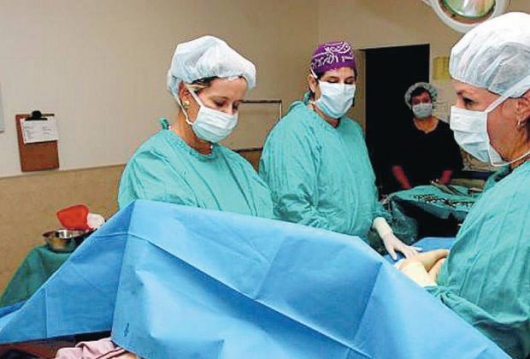 SAÚDE: Pediatras podem deixar salas de parto em cesáreas de baixo risco