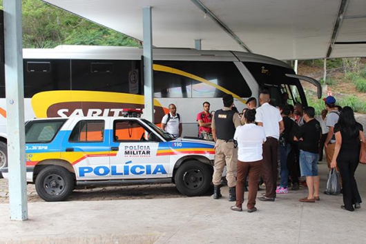 LINHA BH X ITABIRA: Dupla armada assalta ônibus da Saritur próximo ao trevo de Ipoema