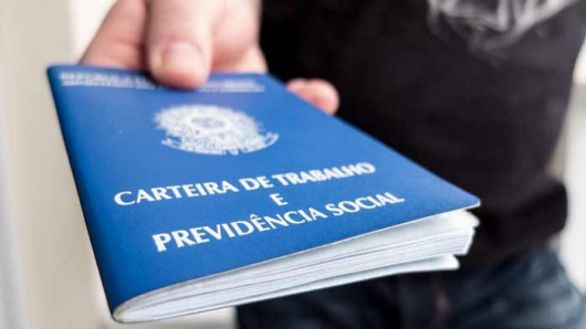 Agências dos Correios poderão emitir carteira profissional sem custo