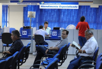 Pente-fino do INSS cancela mais de 102 mil auxílios-doença