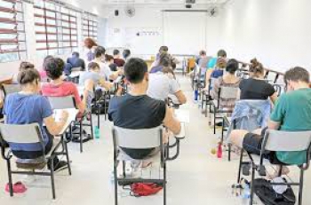 Presidente sanciona lei que permite faltar à aula por motivo religioso