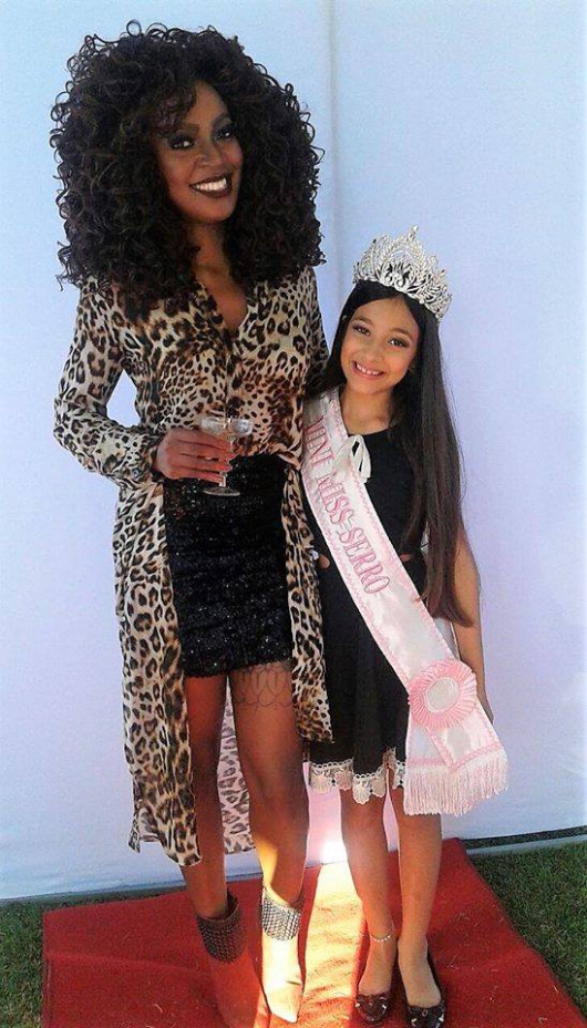 Serro na passarela: menina de 10 anos é escolhida para representa sua cidade no Mini Miss Estadual