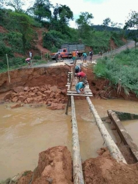 Moradores de Farias pedem providências para a situação da estrada que ficou sem a ponte depois das chuvas